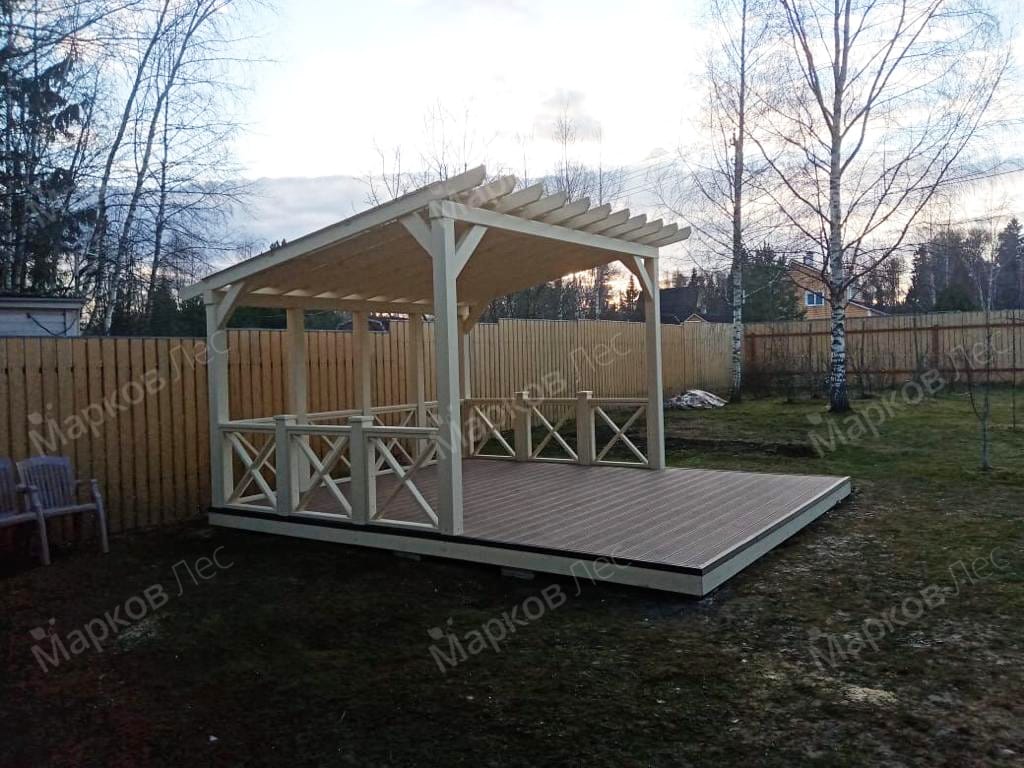 Пергола с патио (вид сбоку)